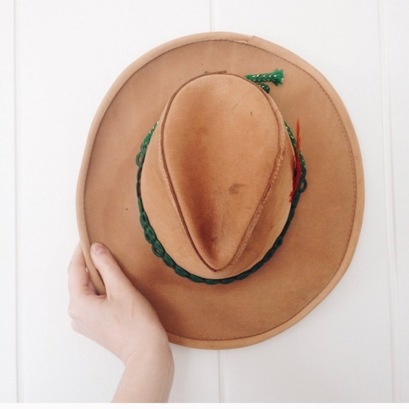 Vintage leather hat - Picture 1 of 7